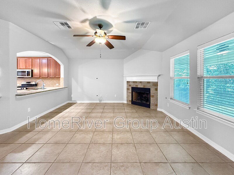 Building Photo - 4235 Fairmeadow Dr