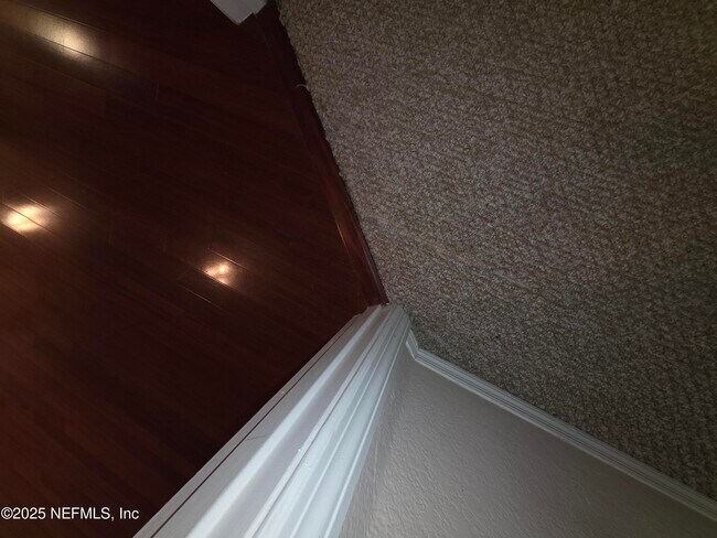 Building Photo - 13810 Sutton Park Dr N