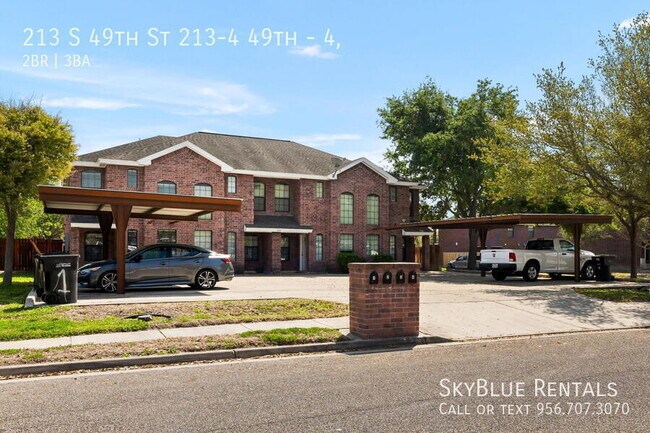 Building Photo - 213 S 49th St