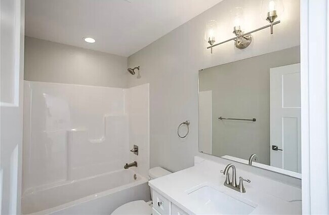 Building Photo - 16 Kiley Ln