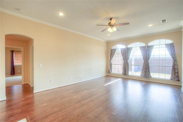 Building Photo - 1221 Greenway Dr