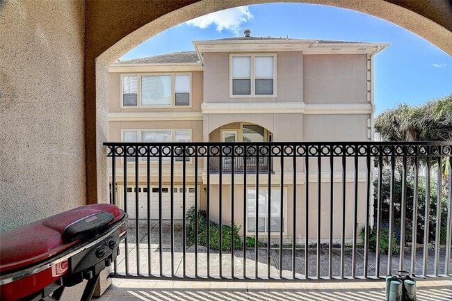 Building Photo - 803 Rosine St