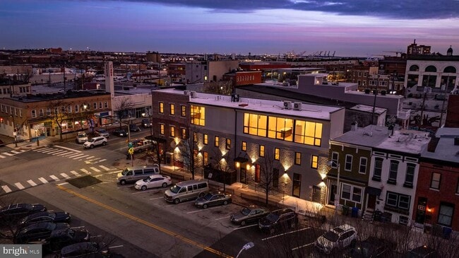 Building Photo - 400 S Conkling St