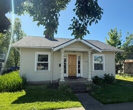 Building Photo - Charming 2BR/1BA with Original Wood Floors