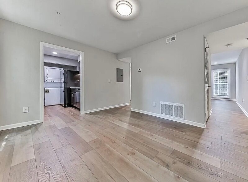 Building Photo - 1166 Booth Rd SW