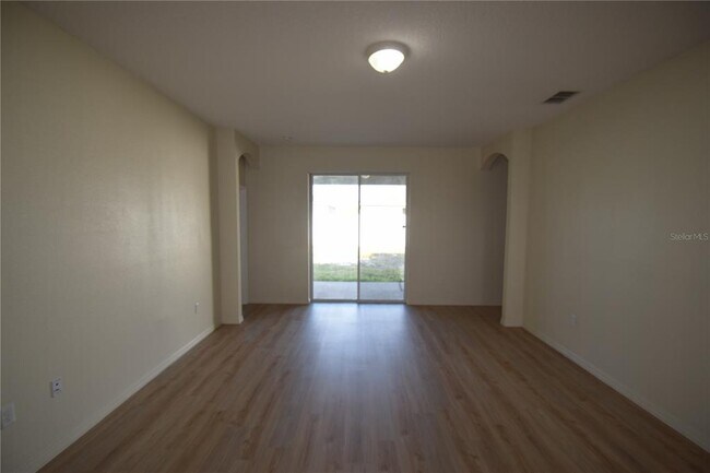 Building Photo - 823 Krenson Woods Ln