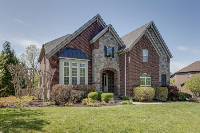 Building Photo - 5 Bedroom Home with Theater Room & 3-Car Garage in Franklin