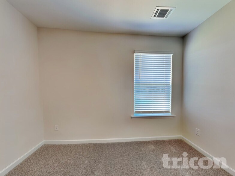 Building Photo - 3323 Arabian Farm Ln