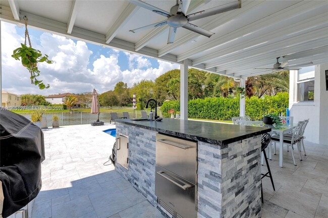 Building Photo - 4904 SW 166th Ave