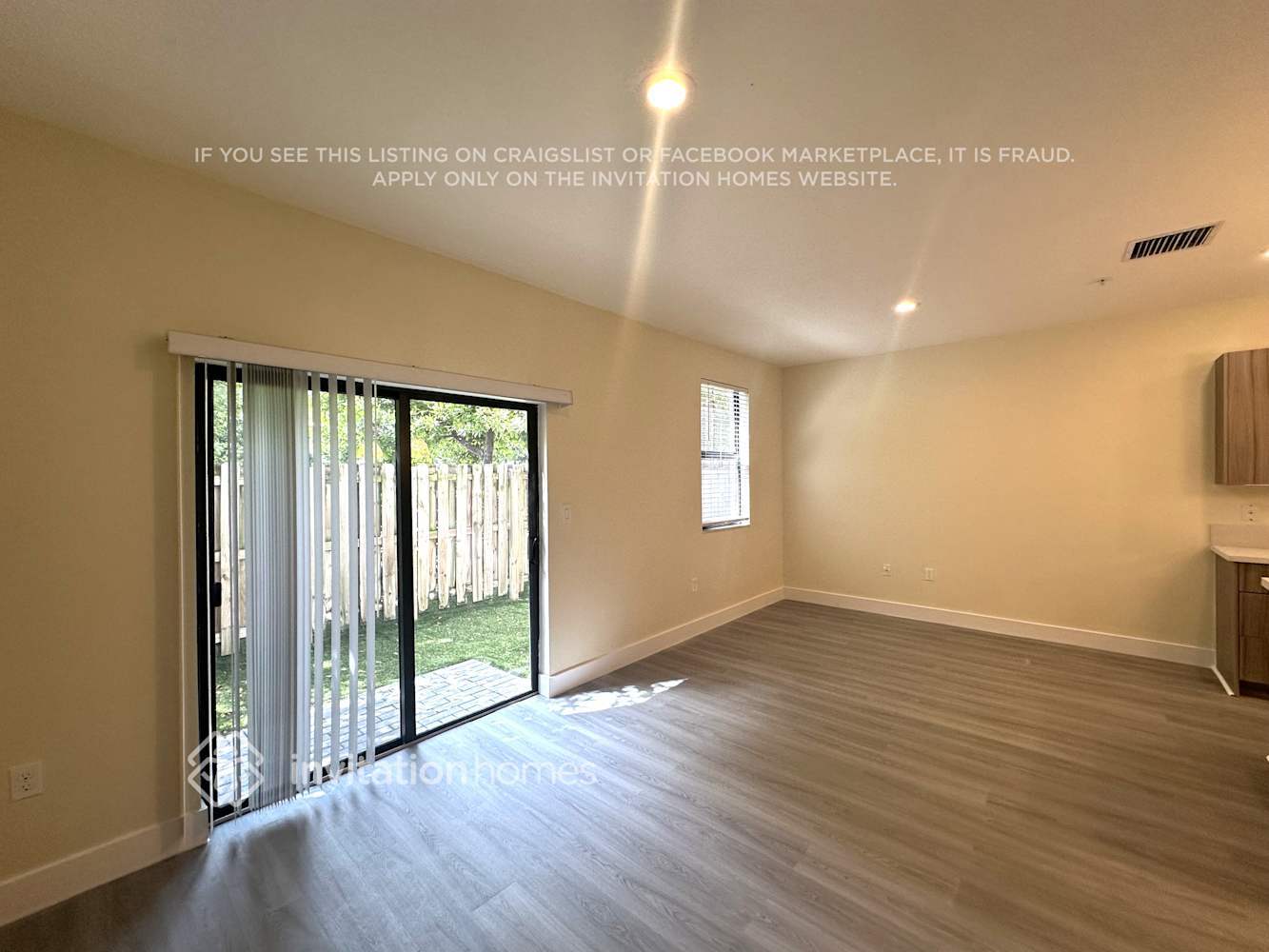 Building Photo - 10437 NW 82nd St