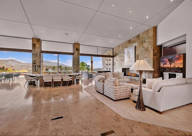 Building Photo - 9 Rockcrest