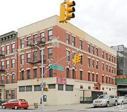 Building Photo - 358 Kosciuszko St