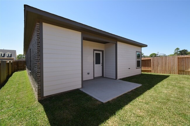 Building Photo - 12596 Canyon Falls Boulevard