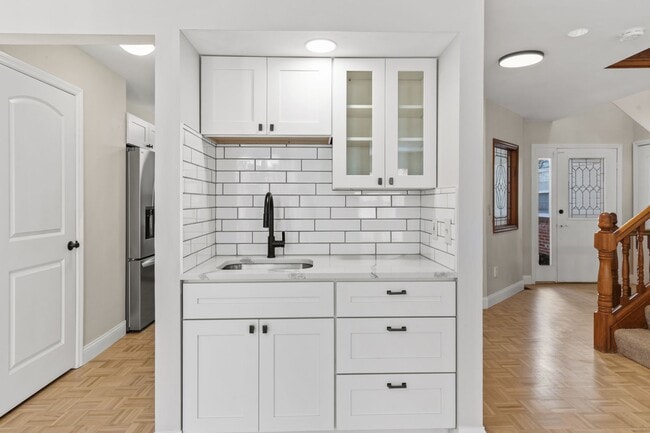 Building Photo - St Charles Area Townhouse