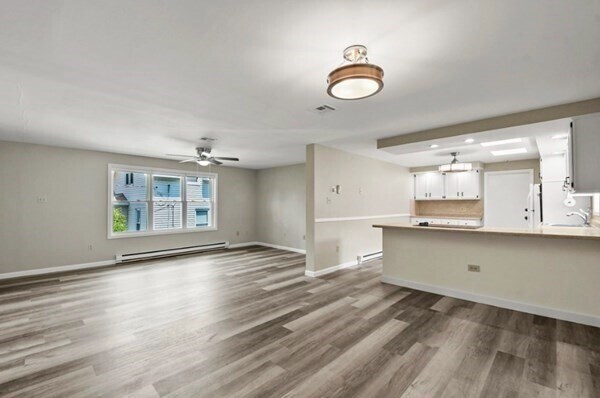 Building Photo - 25 Carver St