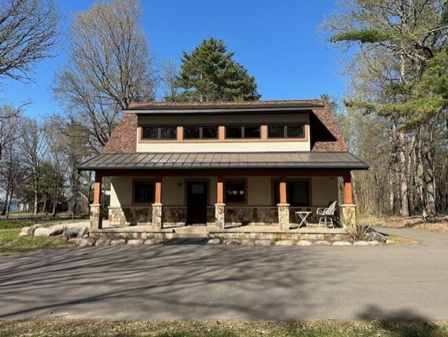 Building Photo - 1 Bedroom Home on Gull Lake! Beautiful Sun...
