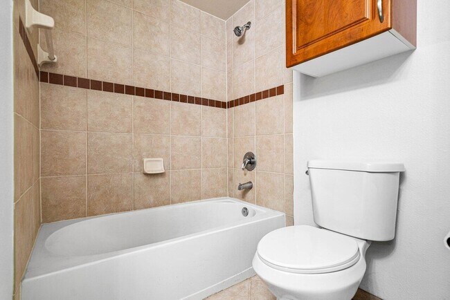 Building Photo - 6400 Emerald Dunes Dr