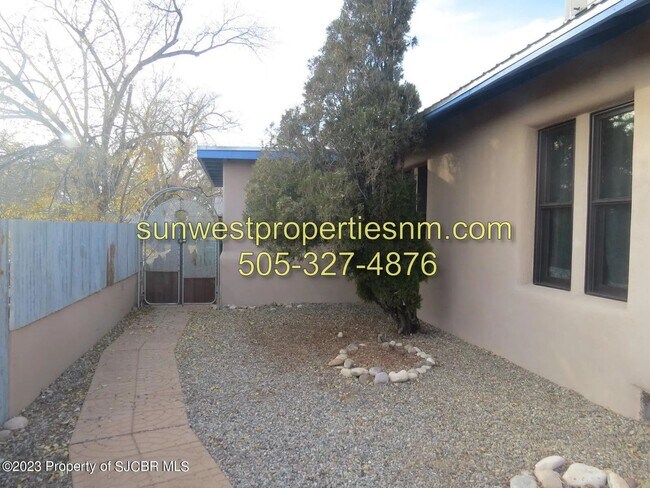 Building Photo - Updated 2 Bedroom House with Carport