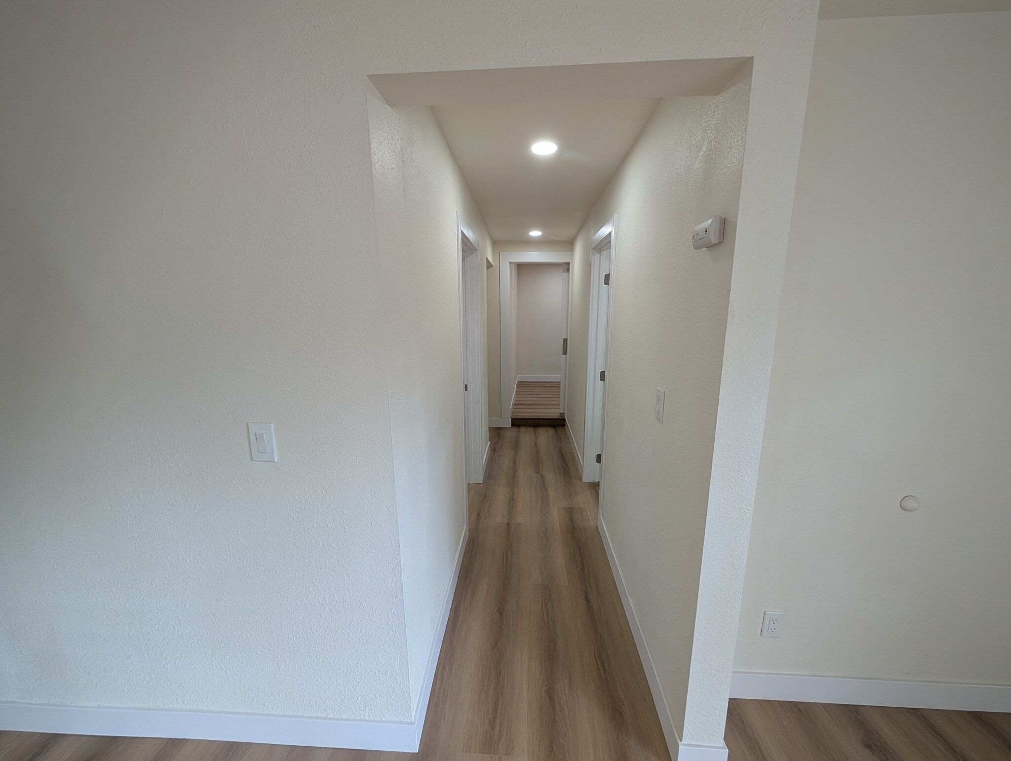 Building Photo - 827 Laveta Ter