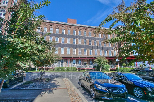 Building Photo - 1400 Rosa L Parks Blvd