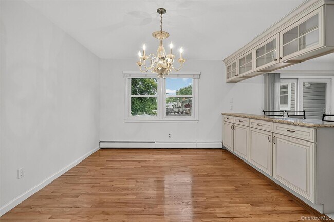 Building Photo - 234 Betsy Ross Dr