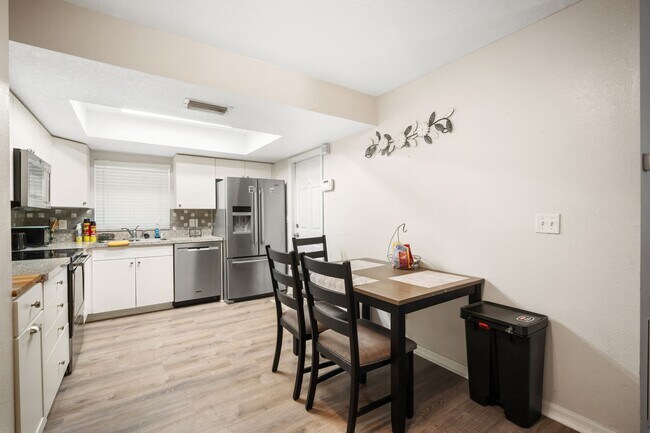 Building Photo - Fully Furnished 3BR/2BA Clearwater Home – ...