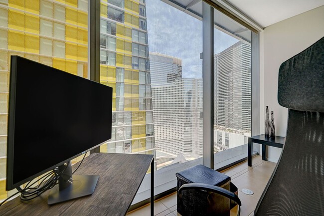 Building Photo - Veer Towers 2010E- Stunning Strip/City Views from this 1bd/1ba, Fully Furnished Residence
