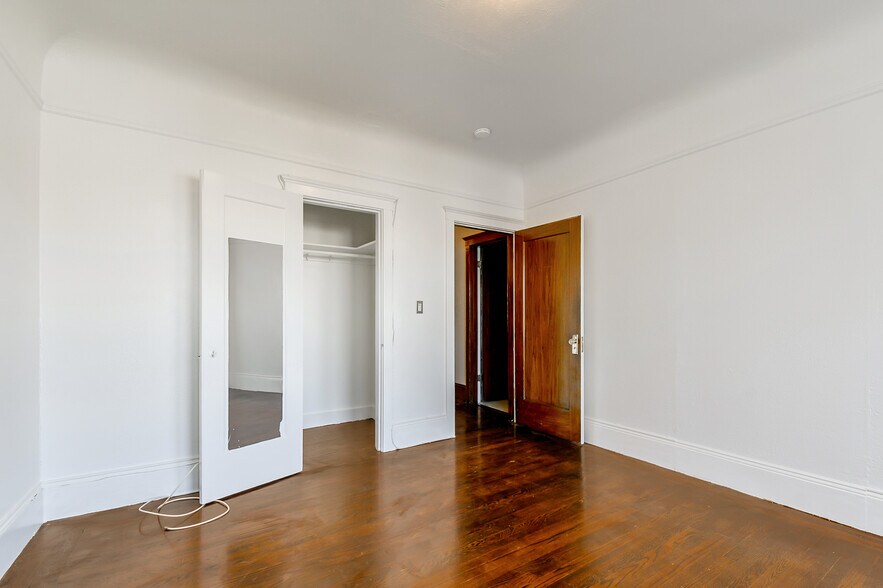 Building Photo - 382 29th St