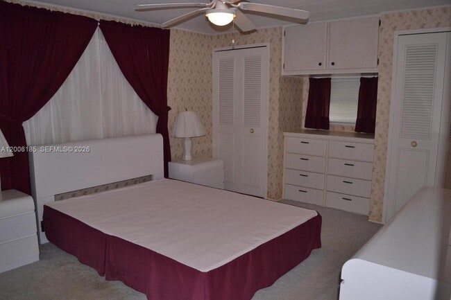 Building Photo - 1620 SW 64th Way