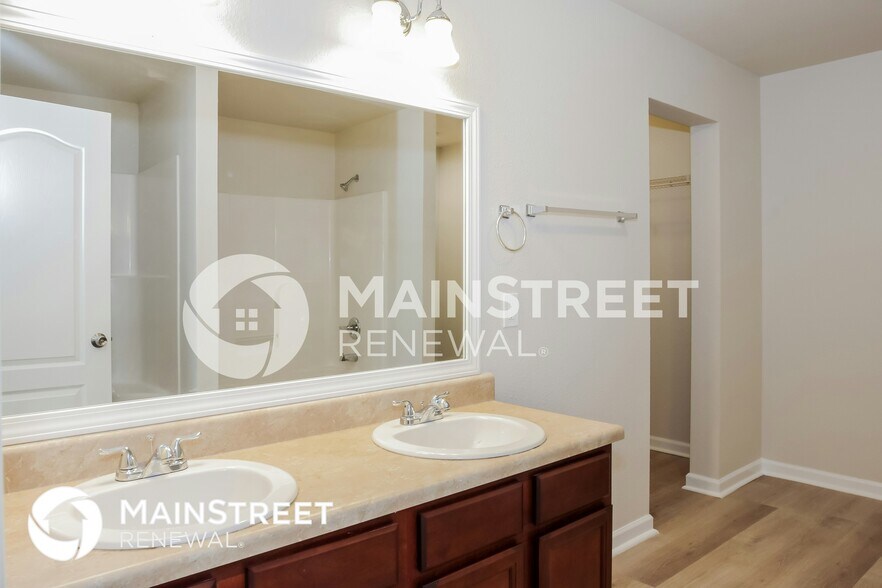 Building Photo - 29932 Brentshire Dr