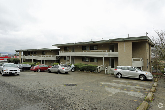 Building Photo - Interbay 21