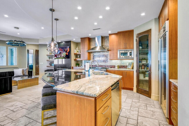 Building Photo - 41370 Sparkey Way