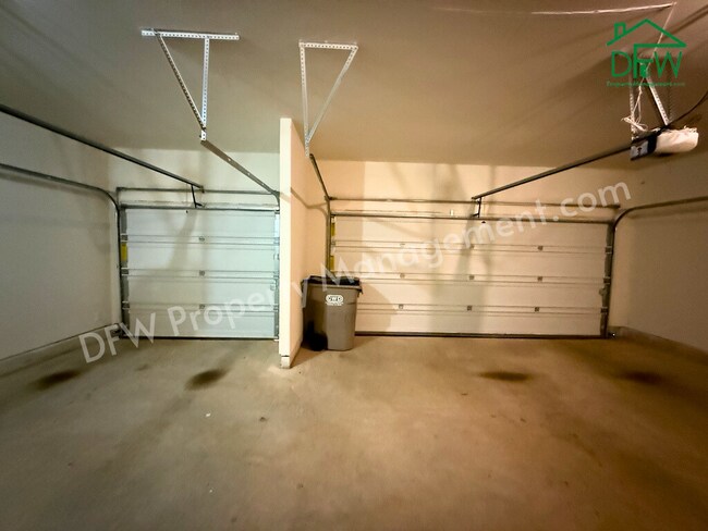 Building Photo - Spacious 4-Bedroom Home for Lease in Princeton!