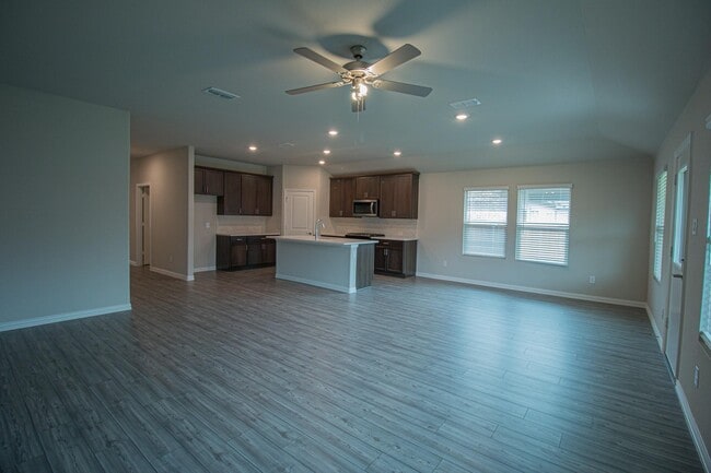 Building Photo - 3505 Riviera Ct