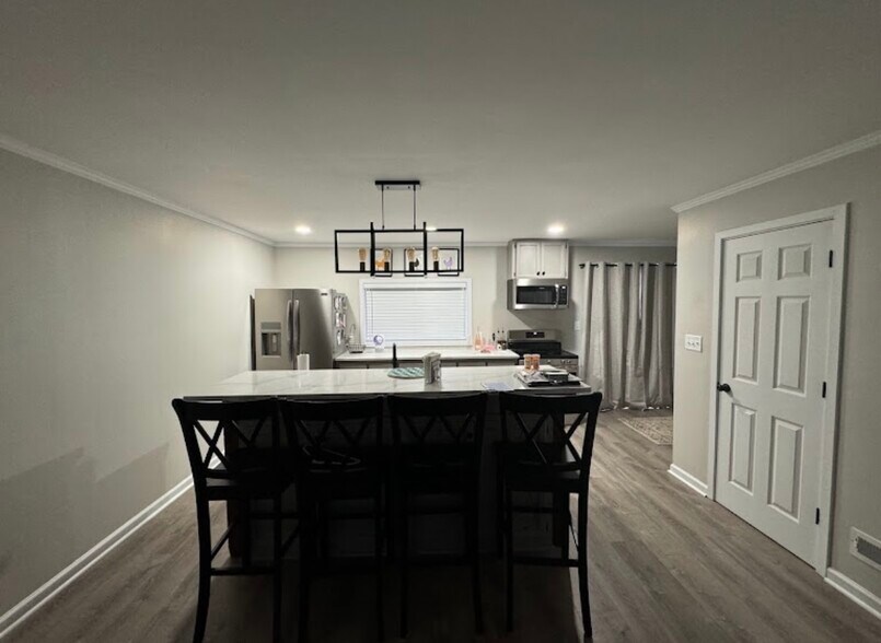 Building Photo - 92 Topsail Ct