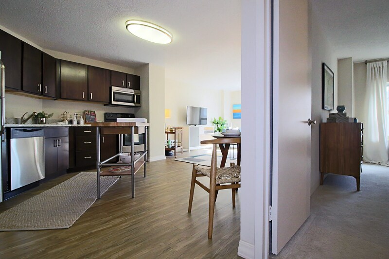 Building Photo - 9 W Chestnut St