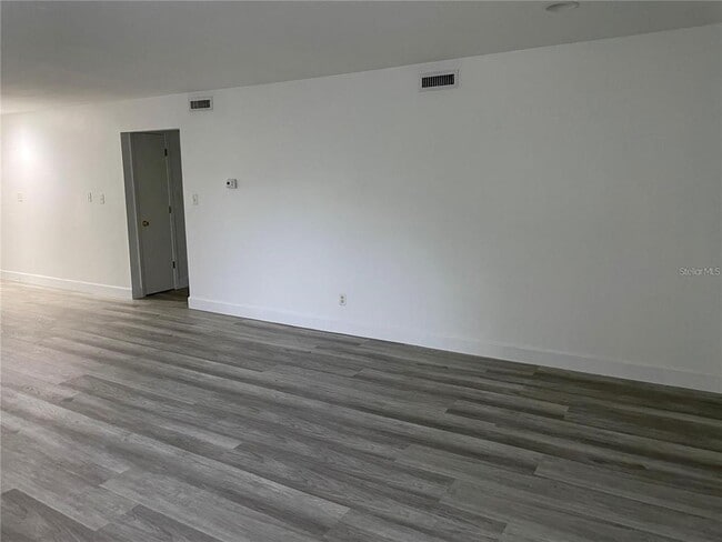 Building Photo - 1000 S Semoran Blvd