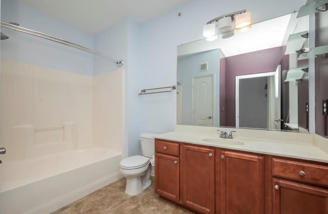 Building Photo - 920 Southmoor Dr