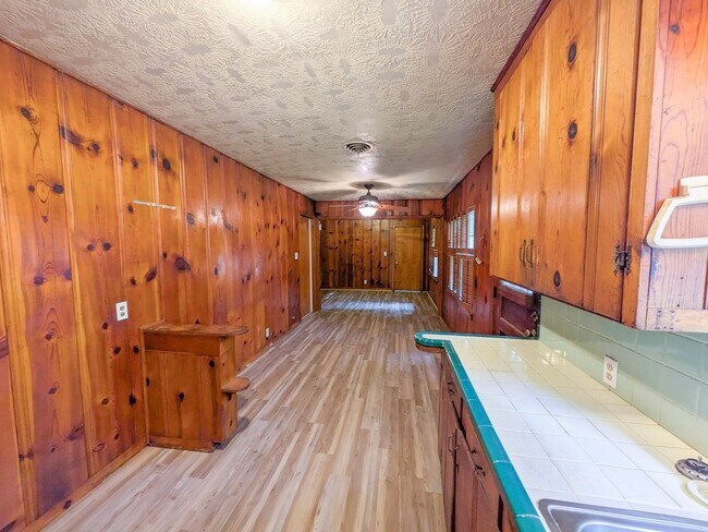 Building Photo - 4510 El Paso Ave