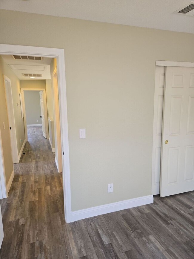 Building Photo - A Fabulous 4 Bedroom Home in Peccole Ranch
