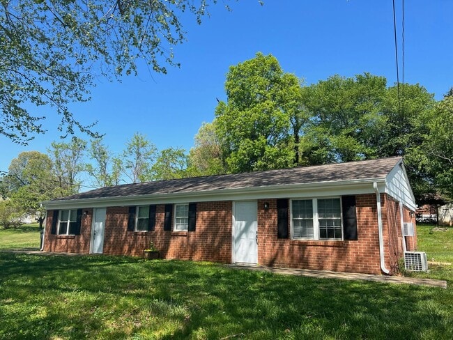 Primary Photo - 2 Bedroom || 1 Bathroom Duplex Unit