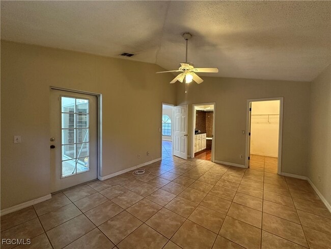 Building Photo - 8069 Anhinga Rd