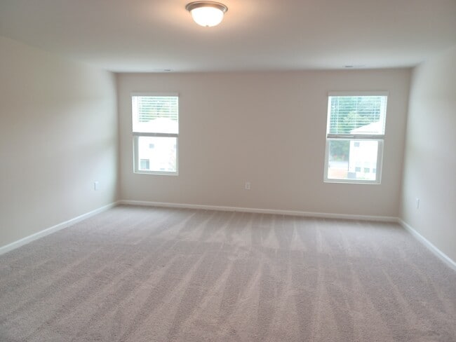 Building Photo - 1006 Depot Dr