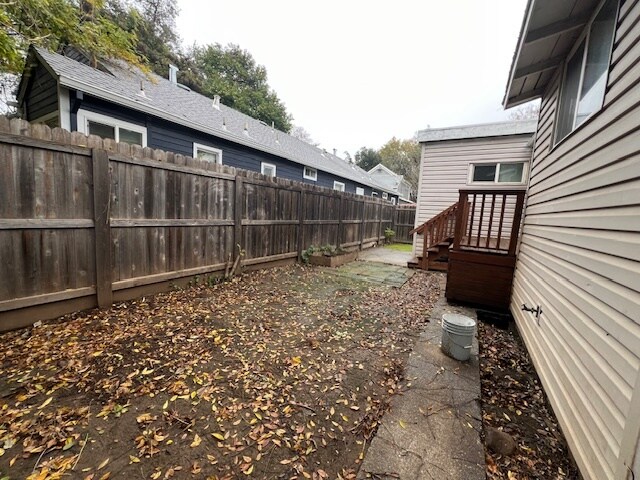 Building Photo - 278 E 9th St