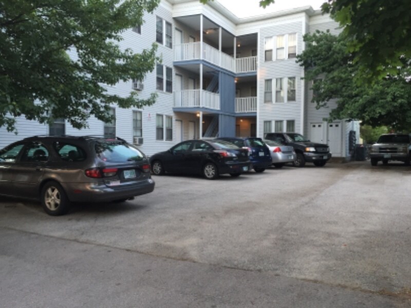 Building Photo - 322 Central St