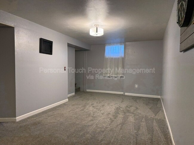 Building Photo - 1717 5th St S