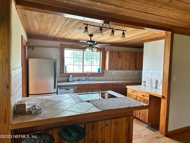 Building Photo - 9465 Cowpen Branch Rd