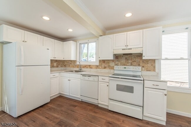 Building Photo - 108 Lafayette St