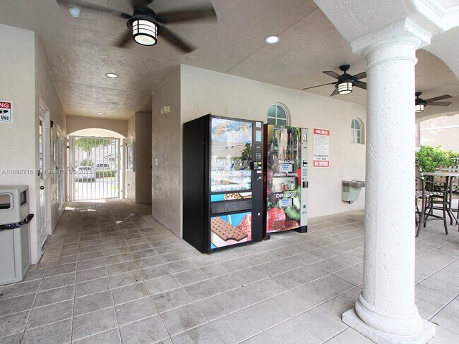 Building Photo - 5755 NW 115th Ct