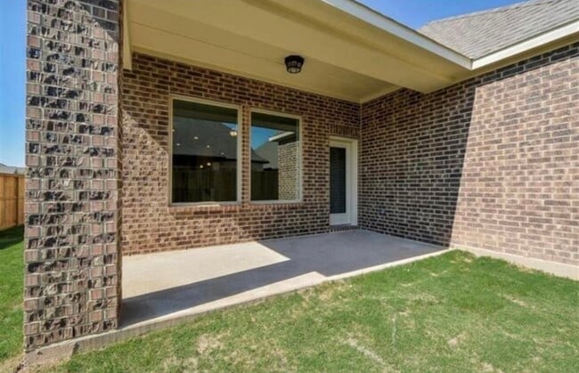 Building Photo - 427 Micaela Meadows Ct